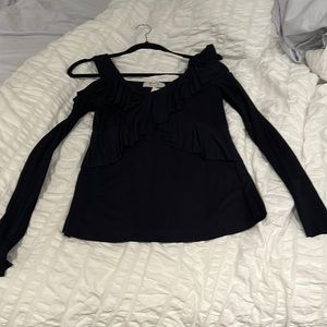 Bailey 44 navy top with one shoulder cut out. Very sexy.